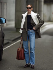 Ca75811fe657bd03c258241f01c3a854 225x300